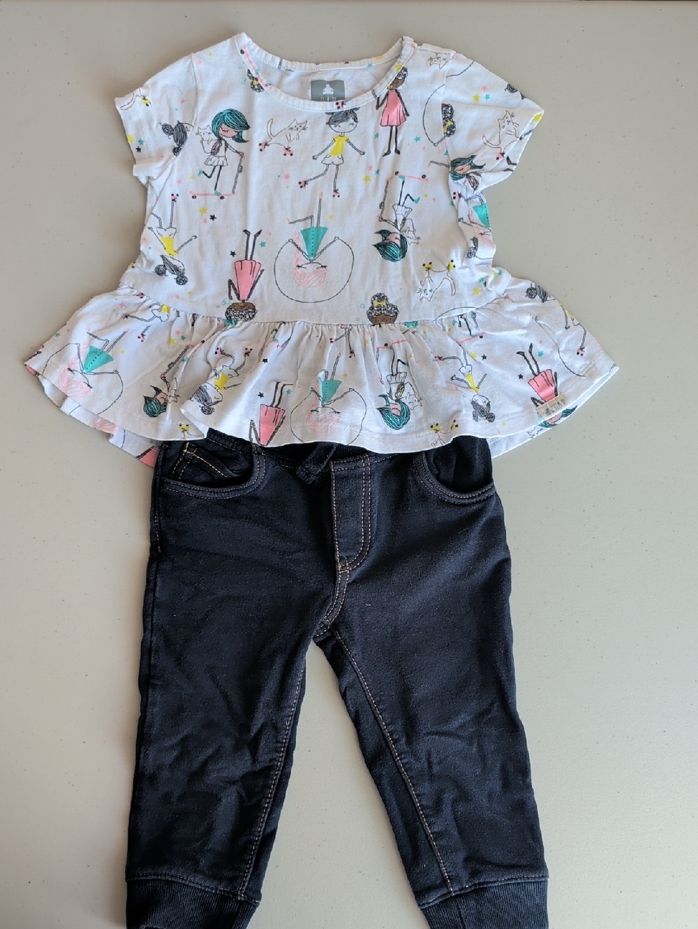 GAP White Peplum Top with Black Leggings